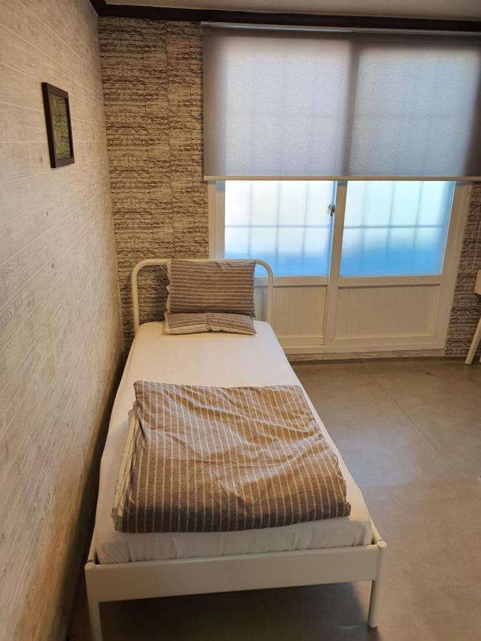Blue Door Hostel Guesthouse Sokcho Exterior photo