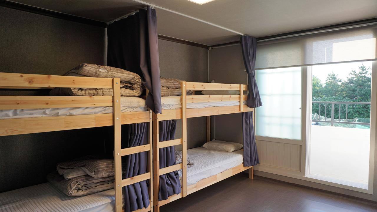 Blue Door Hostel Guesthouse Sokcho Exterior photo