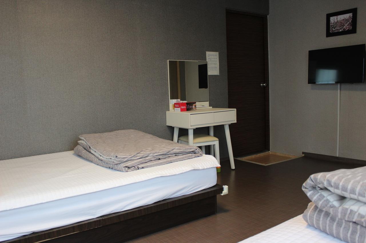 Blue Door Hostel Guesthouse Sokcho Exterior photo